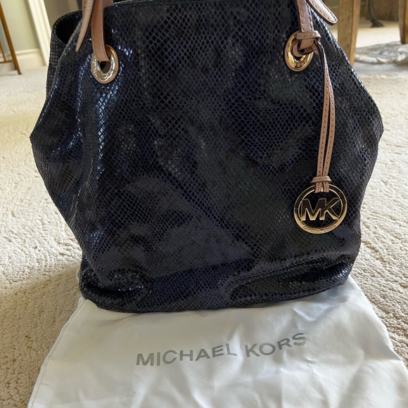 Michael Kors Reptile Print Tote in Blue 💙 - Picture 2 of 7
